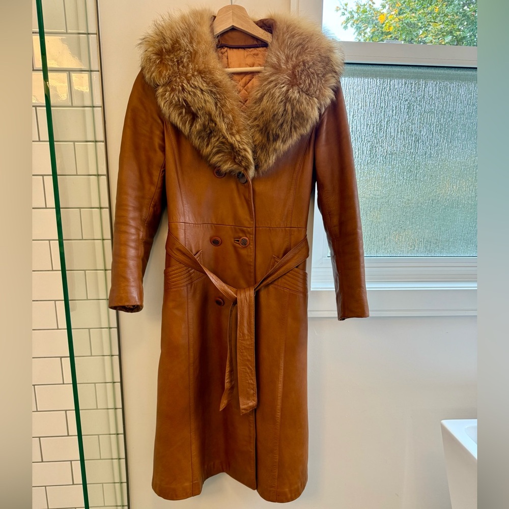 100% Leather Coat with Fox Fur Lapel - Tan/Cognac